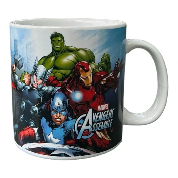 MARVEL AVENGERS ASSEMBLE 20 OZ COFFEE CUP MUG IRON MAN HULK THOR CAPTAIN AMERICA - Picture 1 of 6
